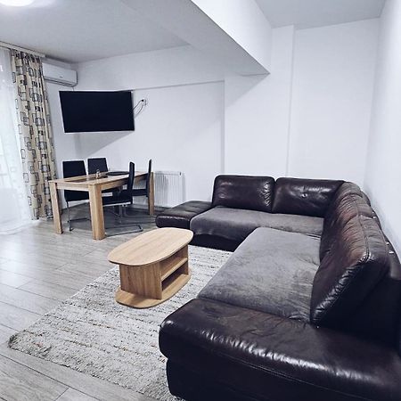 Apartament Dem Radulescu 3 Camere! Râmnicu Vâlcea 外观 照片