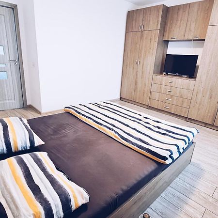 Apartament Dem Radulescu 3 Camere! Râmnicu Vâlcea 外观 照片