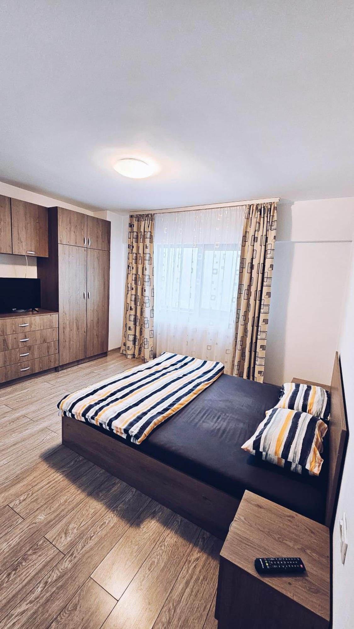 Apartament Dem Radulescu 3 Camere! Râmnicu Vâlcea 外观 照片